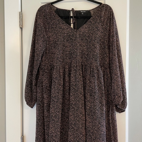 Madewell V-Neck Babydoll Dress in Brushed Texture - Picture 2 of 3